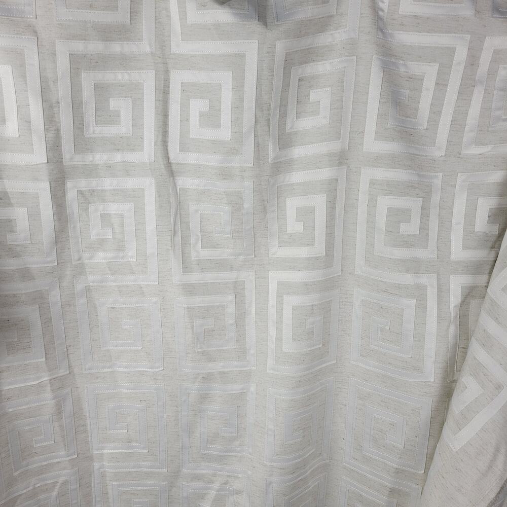 Abstract Trillium Maze Joann Fabric Oatmeal Speckled with White Design 4 Yards